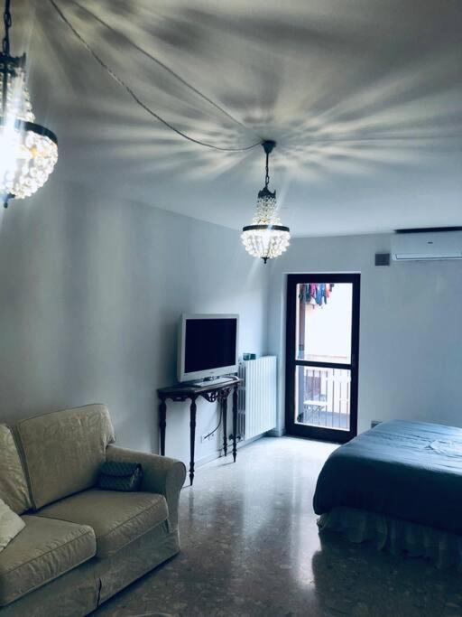 Appartement San Bernardino Monolocale Con Balcone à Vérone Extérieur photo